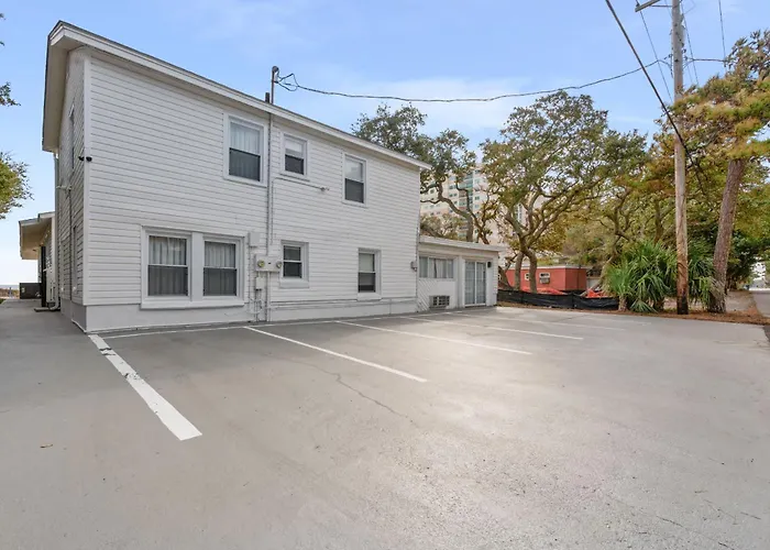 2Br1Ba Sleeps 6 Pet-Friendly Walk To Ocean